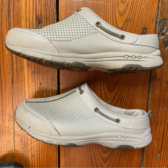 Easy Spirit Women's Triproute Clogs Size 8.5 WW Beige/Tan Leather Slip On Mule - Picture 11 of 13